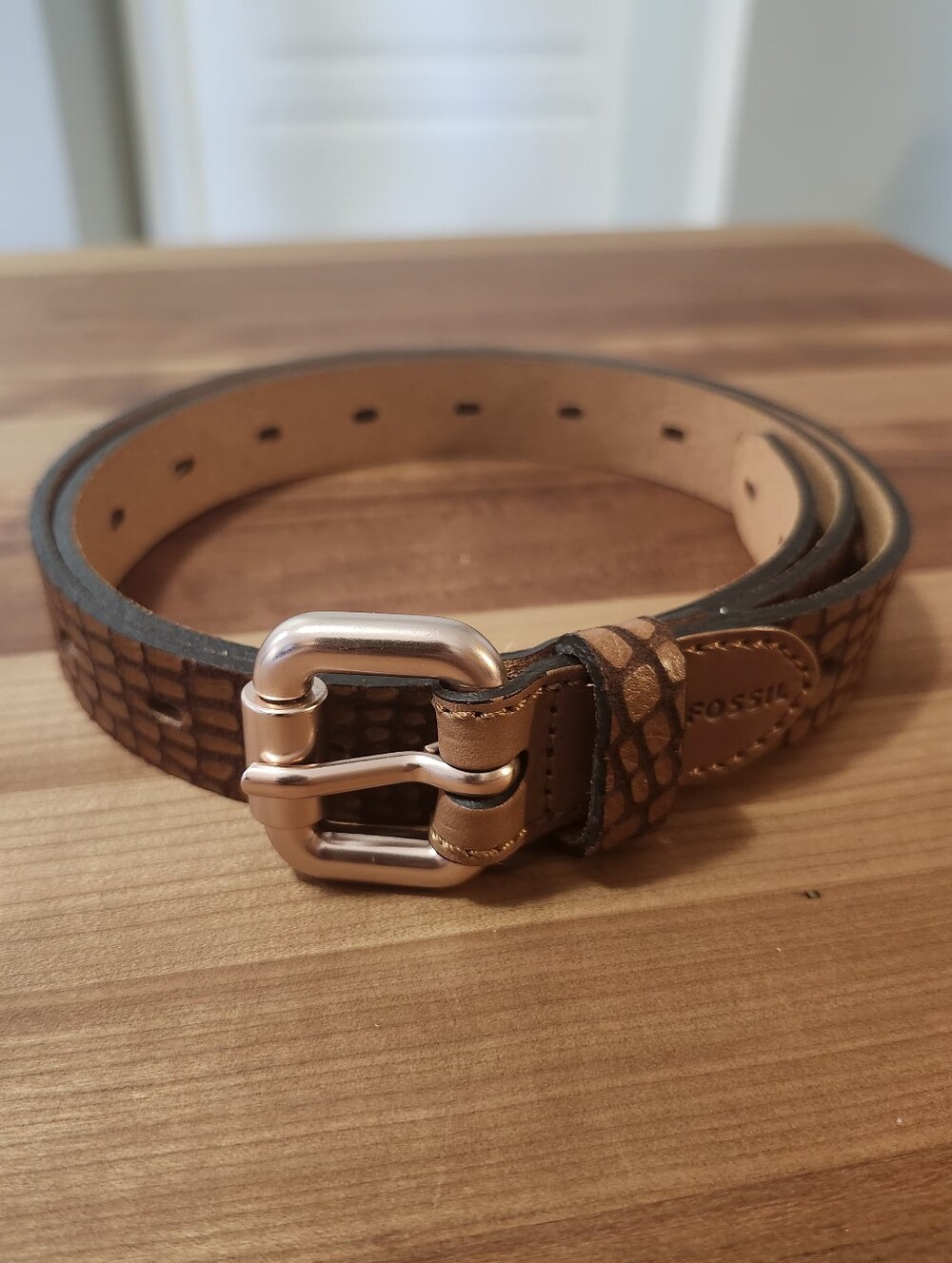 Bnwot Fossil Brown Patterned Leather Women's Belt with Rose Gold Buckle.